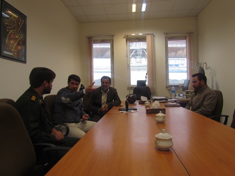 برگزاری جلسه با فرمانده محترم حوزه مقاومت بسیج حضرت امام خامنه ای (مد ظله العالی)درمیان